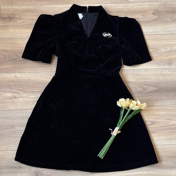 R&K Dresses & Skirts - R&K Black Velvet Mini Dress